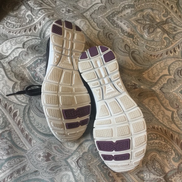 Sketchers Lightweight - Picture 4 of 6